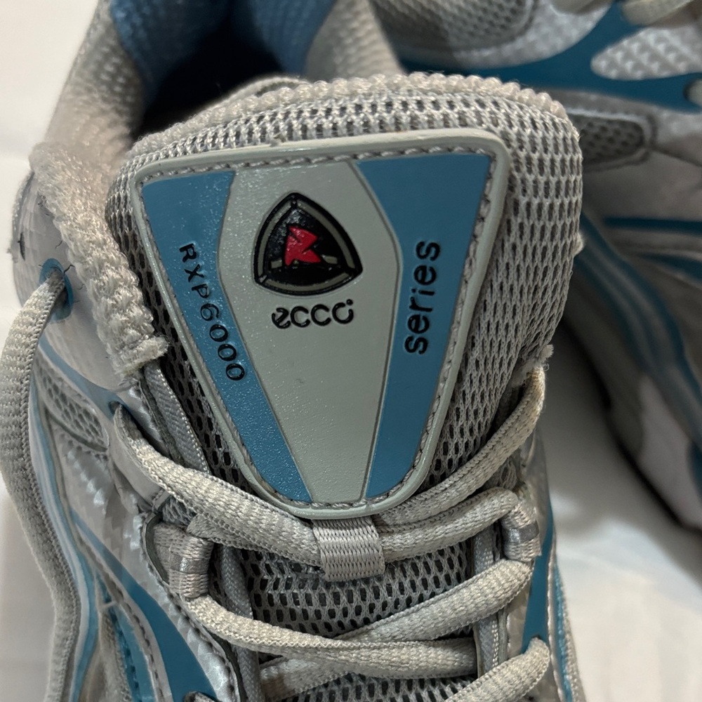 ECCO sneakers